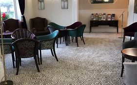 OYO Oban Hotel